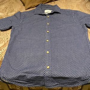 Men’s size small Goodfellow and Company navy and white short sleeve dress shirt